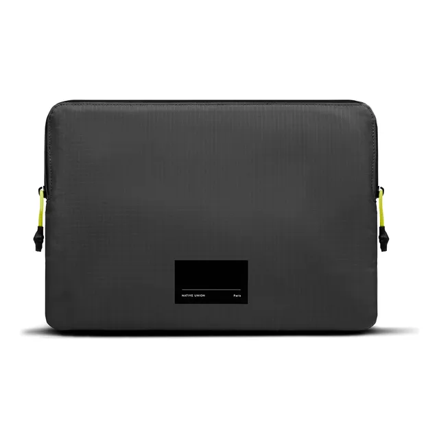 Funda Ultra Ligera Para Macbook 13  Negro Native Union