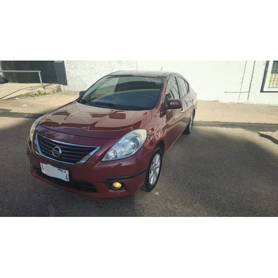 Nissan Versa 1.6 Extra Full