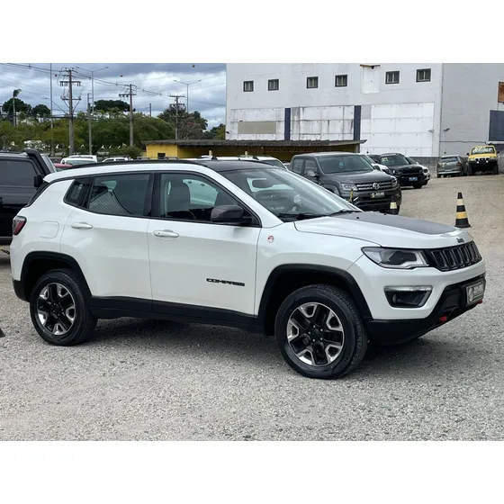Jeep Compass Trailhawk 2.0 4x4 Dies. 16v Aut.