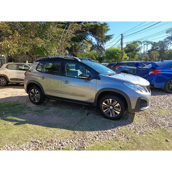 Peugeot 2008 1.6 Feline 5p Aut