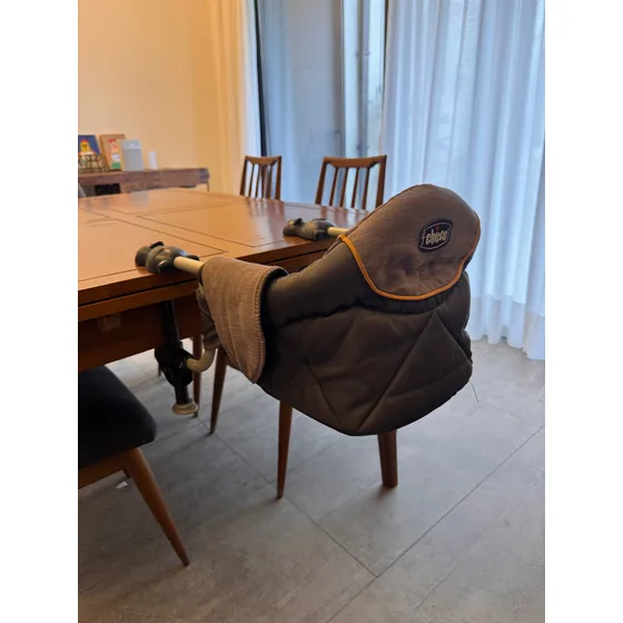 Silla De Comer Colgante Chicco. Encastra En Mesa. Portatil