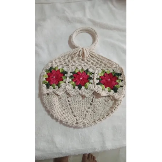 Porta Prato De Crochê Com Flores Rasteira 