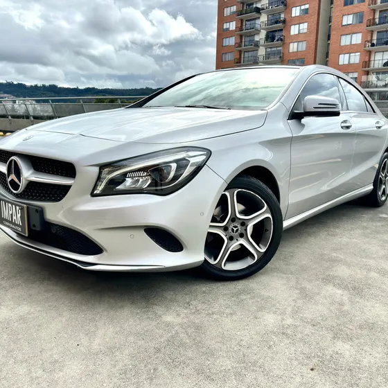 Mercedes-Benz Clase Cla 2019 1.6 180 Urban