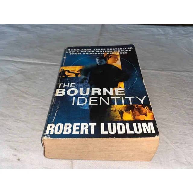 The Bourne Identity - Robert Ludlum - Bantam