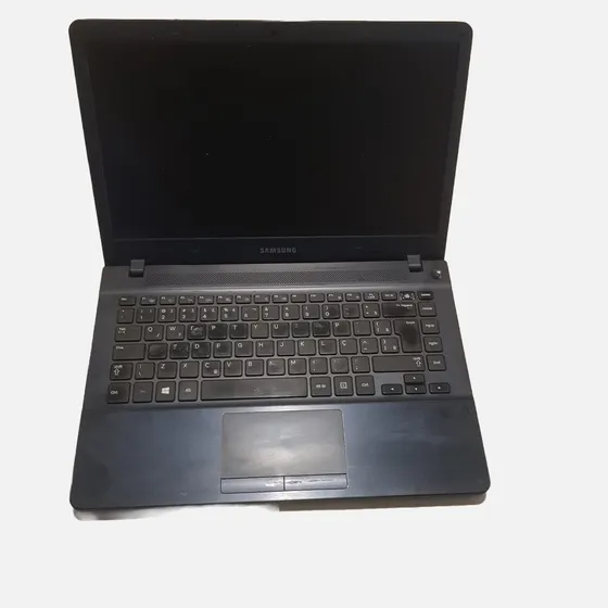 Carcaça Completa Do Notebook Samsung Np470r4e +tela