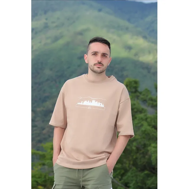 Franelas Oversize Con Diseño De La Ciudad De Caracas