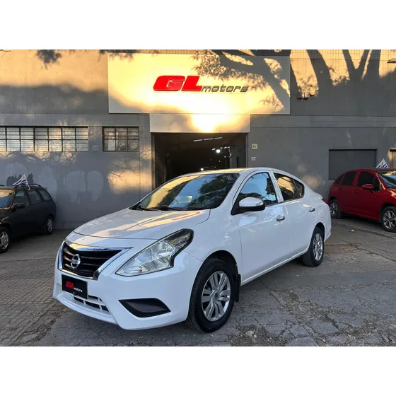Nissan Versa 1.6 Advance