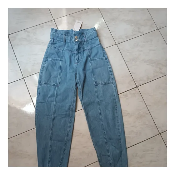 Jeans Pantalón Stradivarius Talla 24 A La Moda