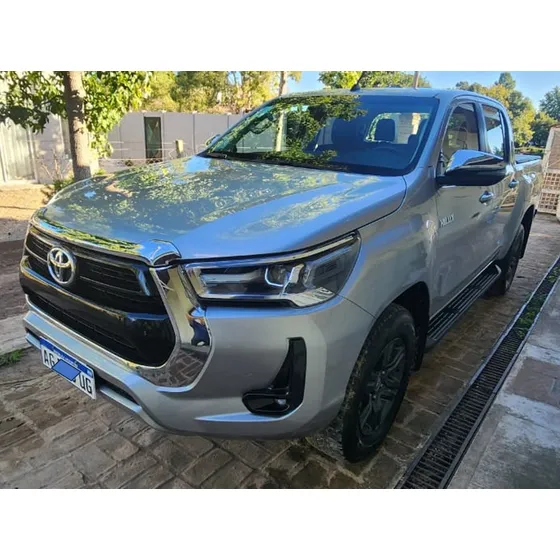 Toyota Hilux 2.8 Cd Srv 204cv 4x2 At