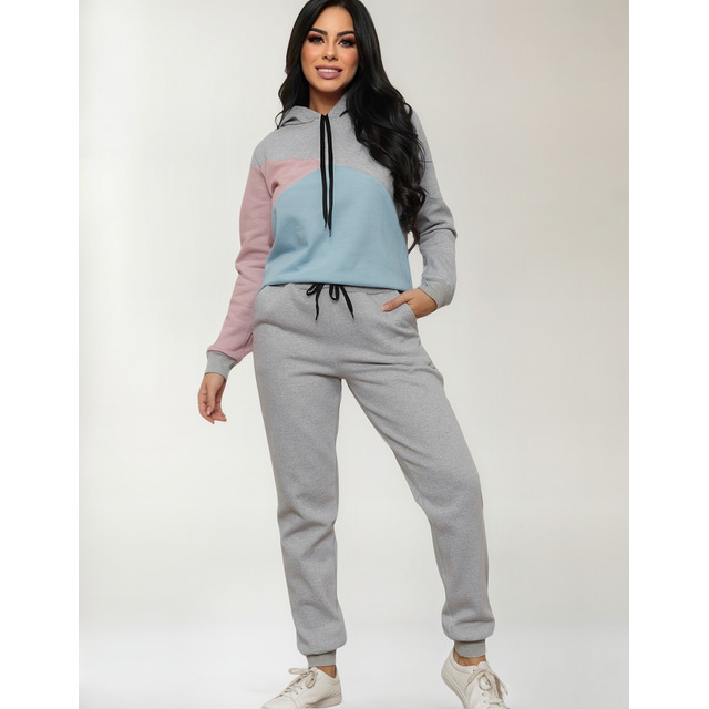 Conjunto Feminino De Moletom Flanelado Com Capuz E Cordão Conjunto Feminino De Moletom Flanelado Com Capuz E Cordão