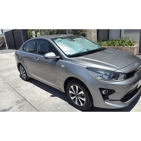 Kia Rio 1.6 L Sedan At