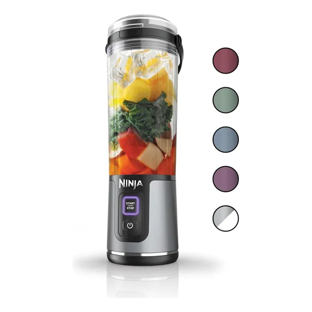 Licuadora portátil Ninja BC151 con USB negra y vaso de plástico