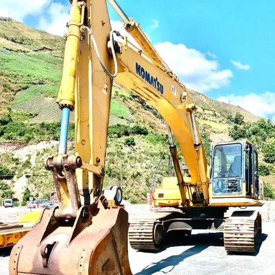 Excavadora Komatsu  350 Lc-8  2012