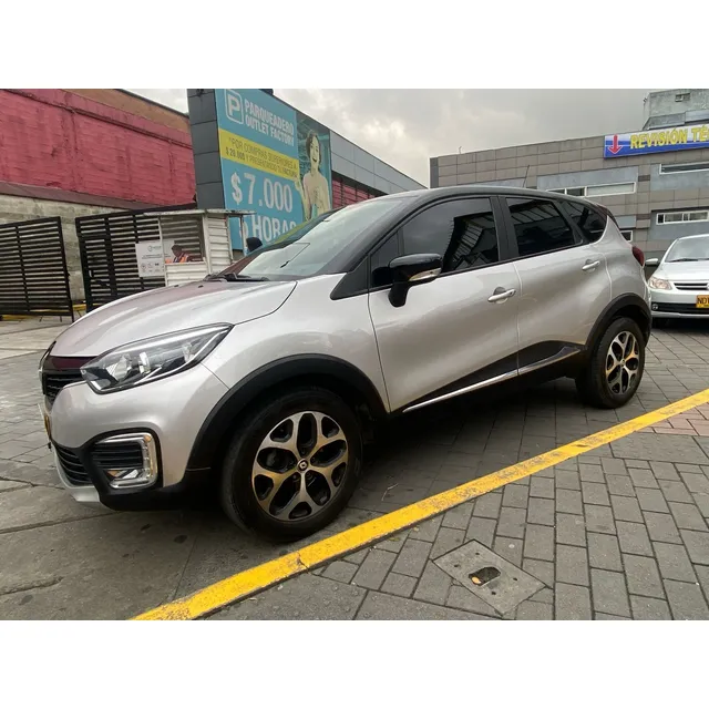 Renault Captur 2.0 Intens Automática
