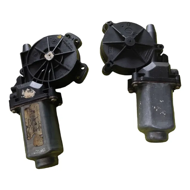 Motor Eleva Vidrio Puerta Renault Twingo Usado 