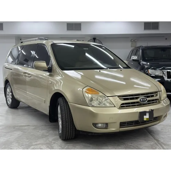 Kia Sedona .