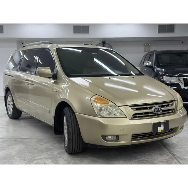 Kia Sedona .