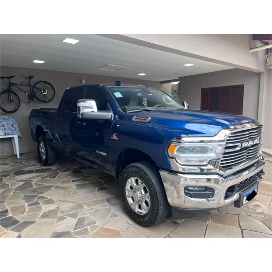 Ram Ram 2500 6.7 Laramie Cab. Dupla 4x4 Aut. 4p