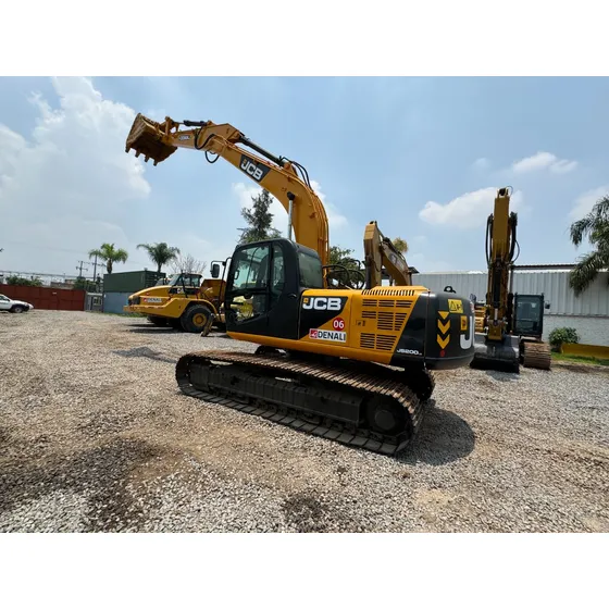 Excavadora Jcb