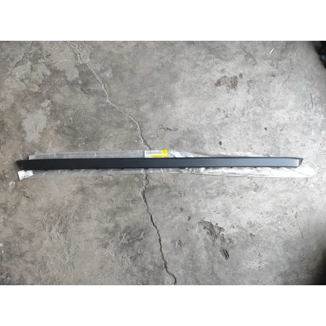Moldura Inferior De Facia Trasera Jetta 2005 2007 2009 2010