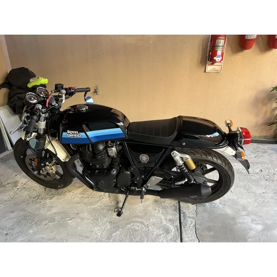 Moto Tipo Café Racer