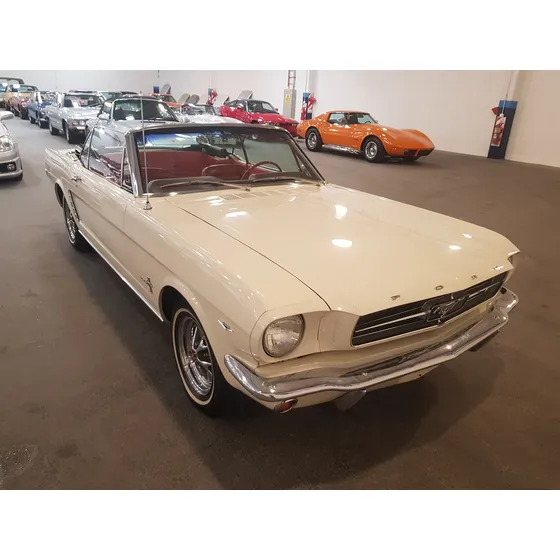 Ford Mustang Convertible (1965) - Macomeclassic