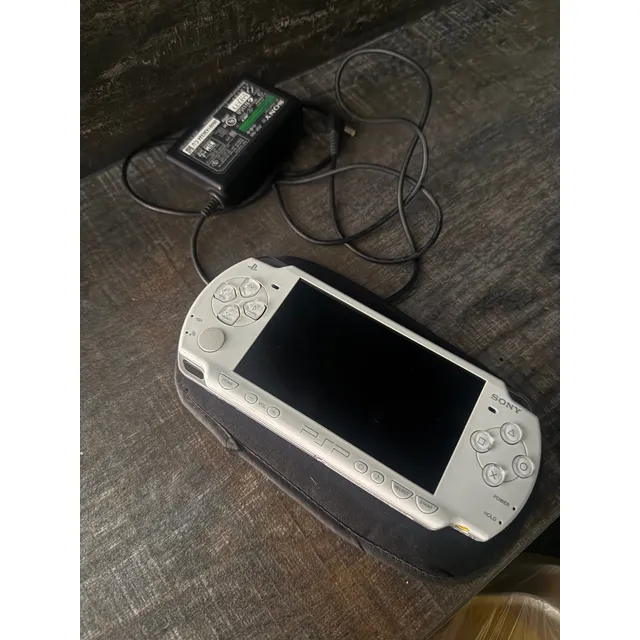 Consola Psp Star Wars Slim Cargador Original Sony Psp Blanco