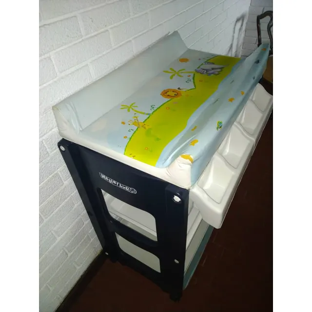 Bañera Con Cambiador Para Bebé