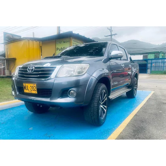Toyota Hilux 3.0 Srv