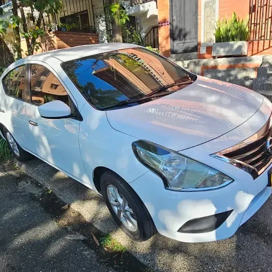 Nissan Versa 2018 1.6 Sense