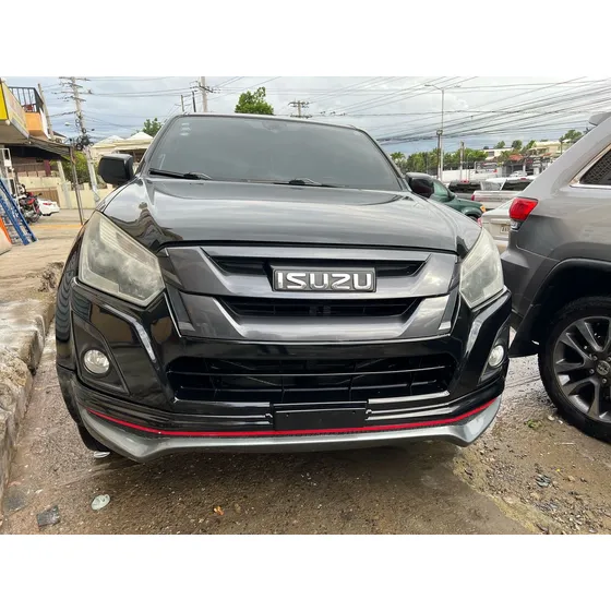 Isuzu Dmax .