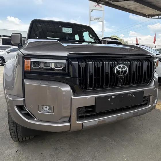 Toyota Prado 2027 2.8 Vx At6