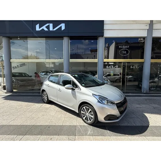 Peugeot 208 1.6 Feline Tiptronic