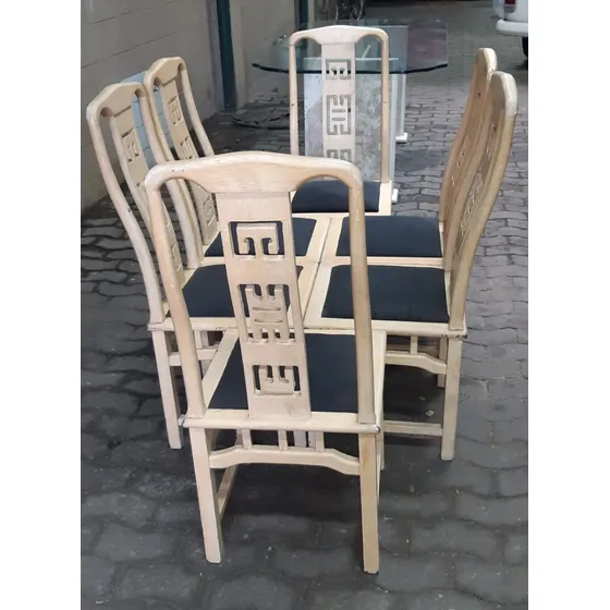 Mesa Em Cristal 2x1m E 6 Cadeiras Em Madeira