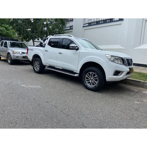Nissan Frontier 2.5l Automática Diésel 4x4