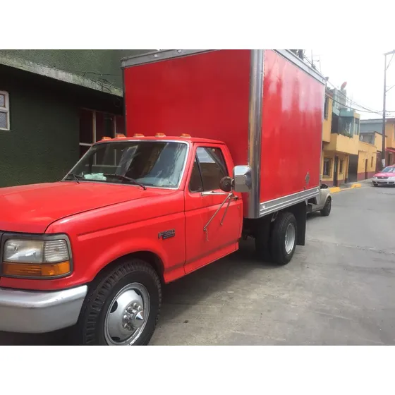 Ford F350 Con Caja De Carga