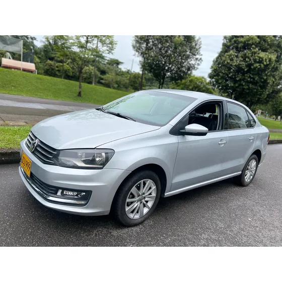 Volkswagen Vento 1.6 Highline