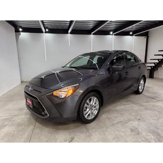 Toyota Yaris 1.5 R Le At