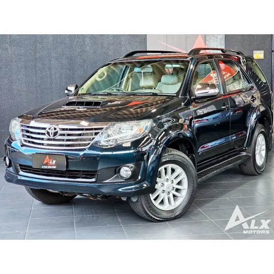Toyota Hilux Sw4 3.0 Srv 7l 4x4 Aut. 5p
