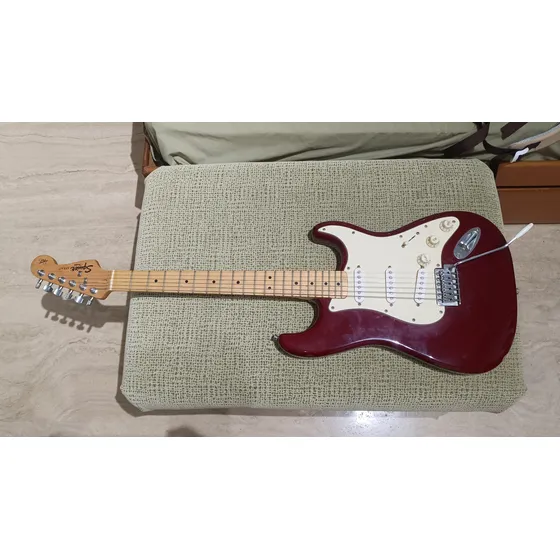 Guitarra Eléctrica Fender Squier Amplificador Marshall 45 W