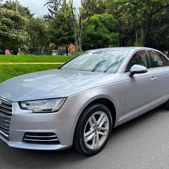 Audi A4 2018 2.0 Tfsi Ambition