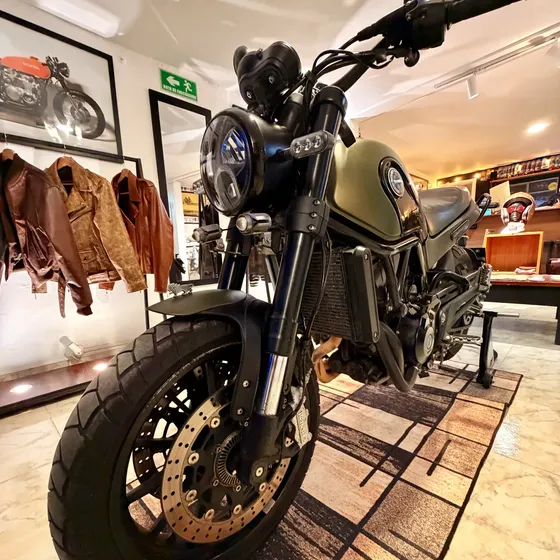 Benelli Leoncino 500