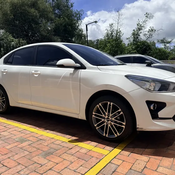 Kia Rio 2023 1.4 Vibrant Sd Mt