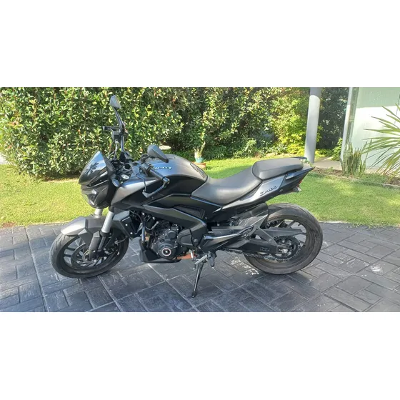Dominar 400 2023 Impecable