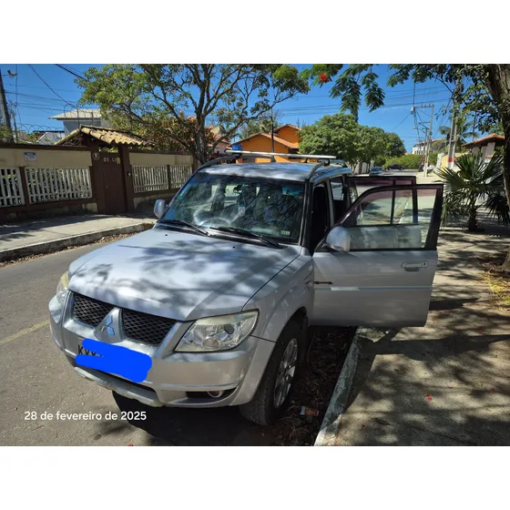 Mitsubishi Pajero Tr4 2.0 Flex Aut. 5p