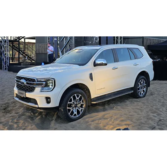 Ford Everest 2.3 Gtdi Titanium 4x4 At