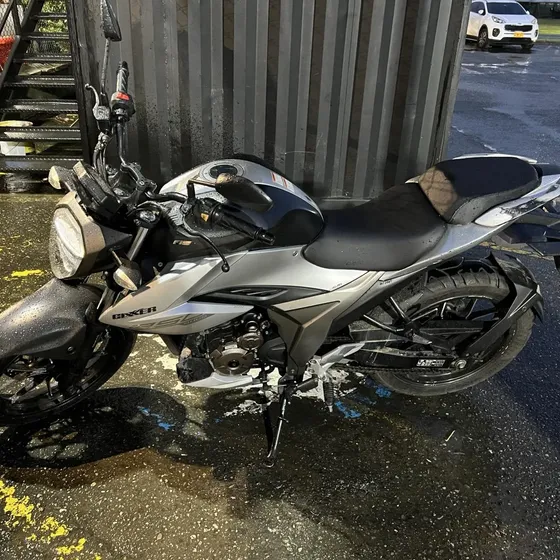 Suzuki Gixxer 250 $10'500.000