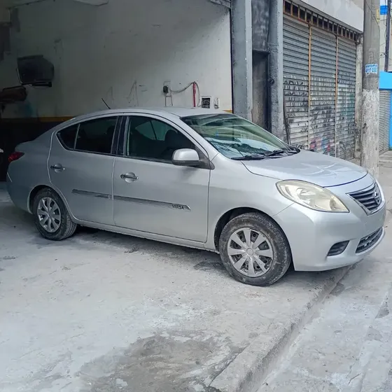 Nissan Versa 2013 1.6 16v Sl Flex 4p