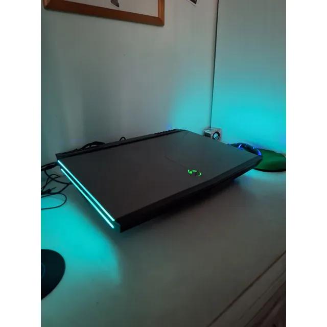 Alienware Notebook Gamer 15 R3 16gb Ram Intel Core I7 7700hq Negro
