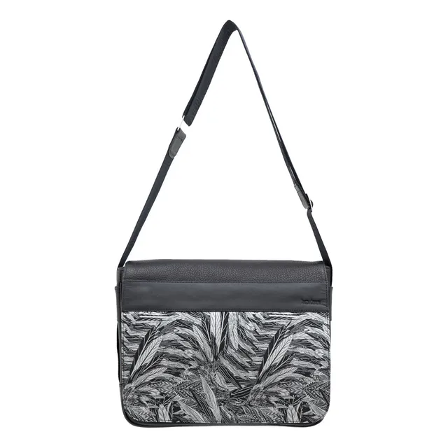 Porta Laptop Cheeh Águila Real Mexicana Negro Color Negroplcarm